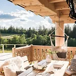 Chalet Goralski Premium Niedzwiedzia Gawra & Sauna, Balia By Rentilopl Poronin