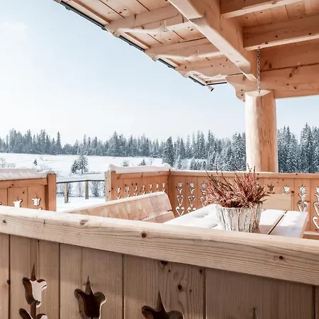 Alpesi faház Goralski Niedzwiedzia Gawra & Sauna Zone By Rentilopl Poronin