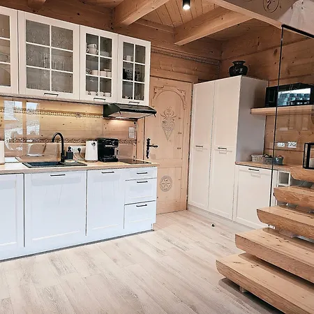 Chalet Goralski Premium Niedzwiedzia Gawra & Sauna, Balia By Rentilopl Poronin